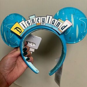 NWT Disneyland Mickey ears - retro style